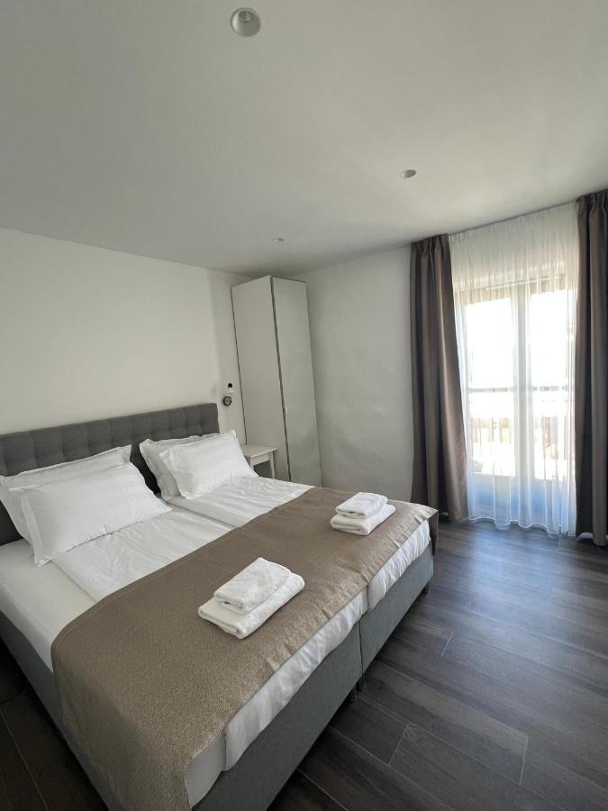 Luxury Apartments Azalea 프리모스턴 외부 사진